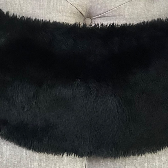 Black Faux Fur Shrug - Picture 2 of 3